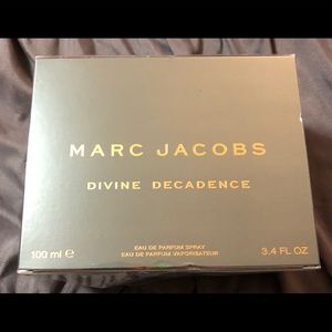 Marc Jacobs Divine Decadence 3.4 eau de parfum